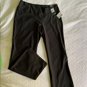 Nike NWT Dri-fit Legend 2.0 Regular fit leggings